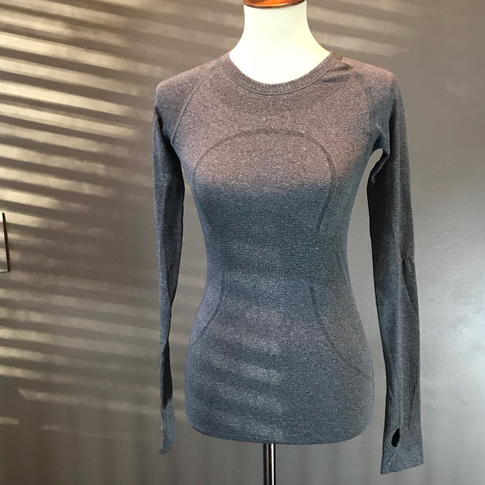 Lululemon Athletica Top, size Small